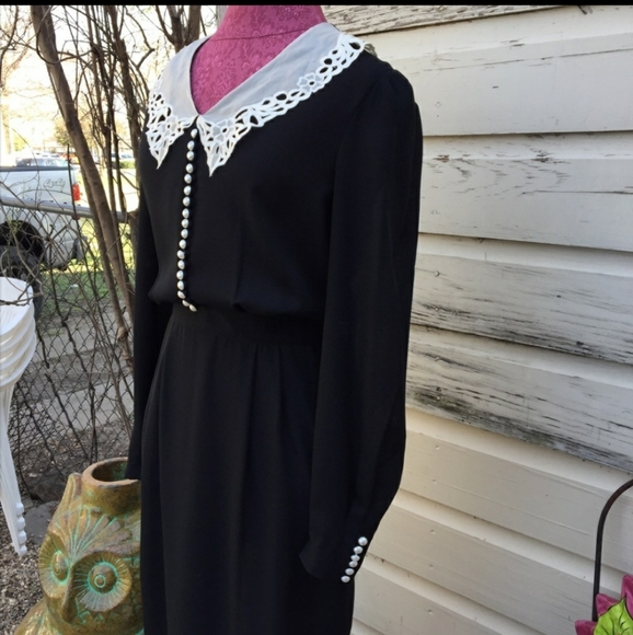 # 168 VNTG 90’s Black Dress w/ Lace Collar - Picture 6 of 14